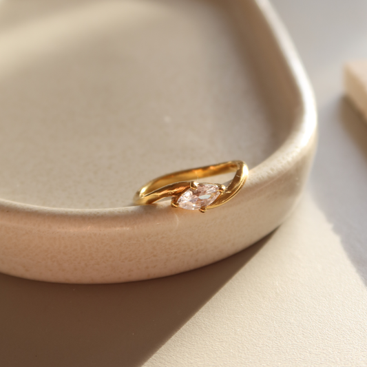 PREORDER - Marquise Shine Ring