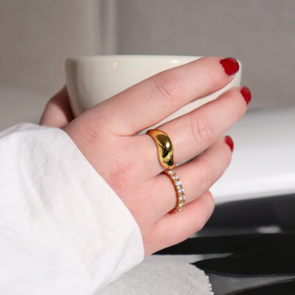 Curvy Statement Ring
