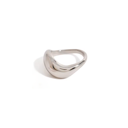Curvy Statement Ring